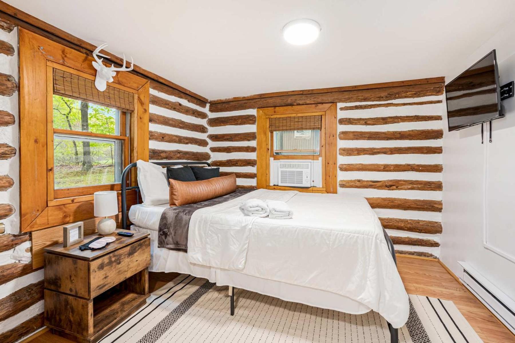Modernized Log Cabin W Hot Tub Fire Pit & Views Berkeley Springs Exterior foto